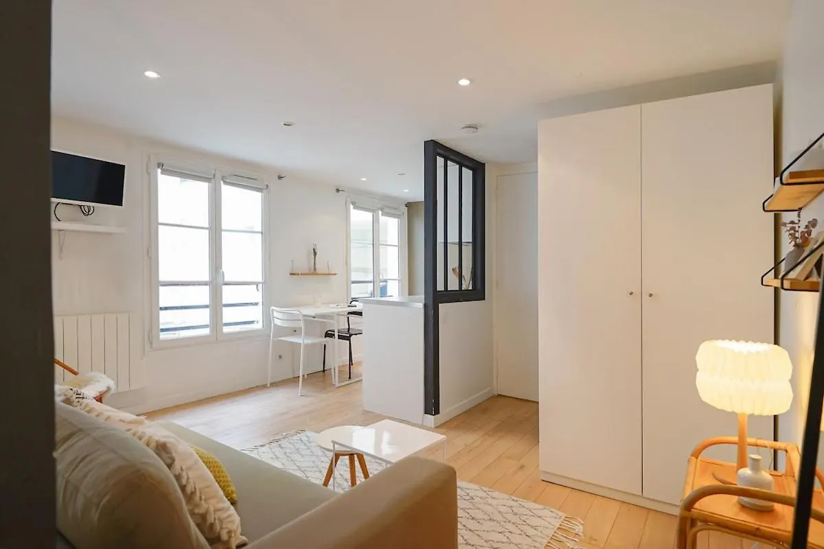 Appartement Chill Au Coeur Du Marais contacts